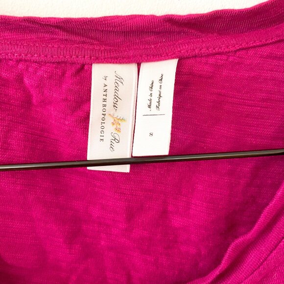 Anthropologie Meadow Rue V Neck Tee, Size Small - Picture 4 of 5